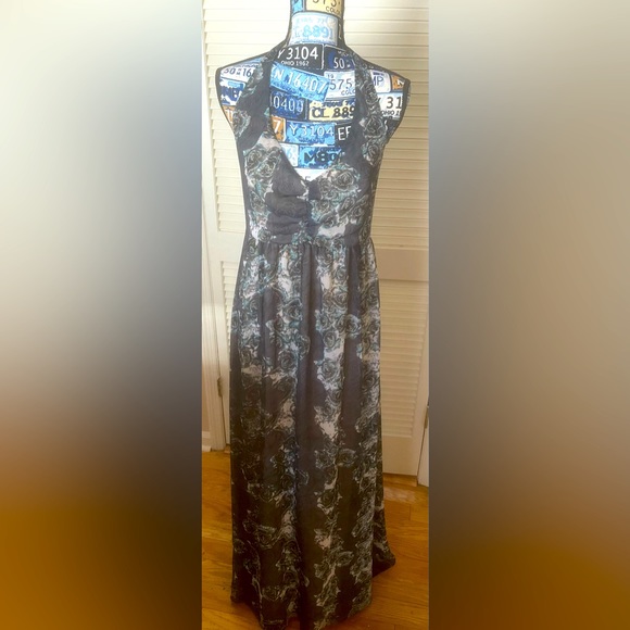 Floral Flowy Halter Maxi Dress - Picture 1 of 3
